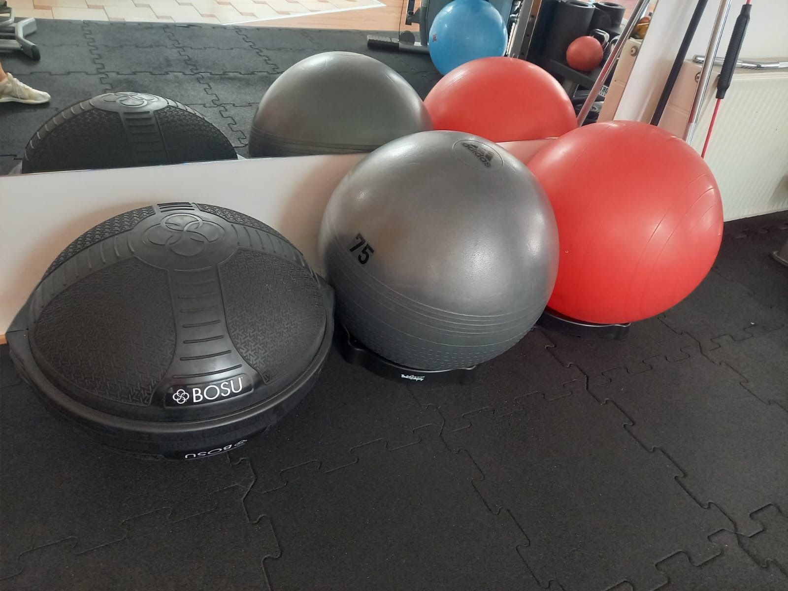 Fitnessbereich überblick 9