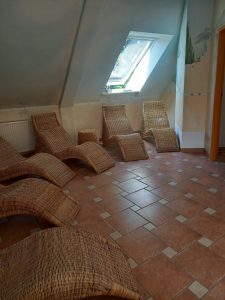 Ruheraum und Sauna 1