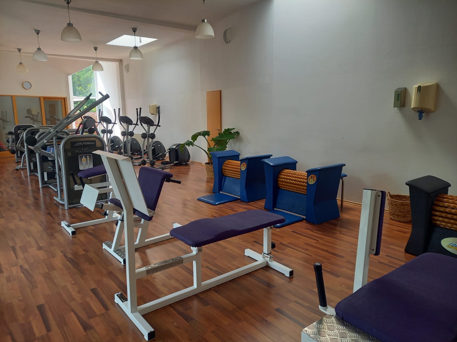 Fitnessbereich überblick 3