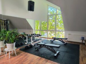 Fitnessbereich überblick 6